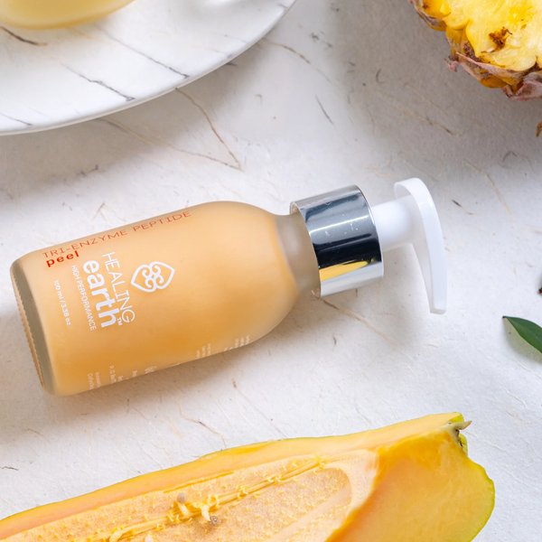 Dettaglio peeling viso con enzimi texture leggera e non abrasiva con papaina e bromelina